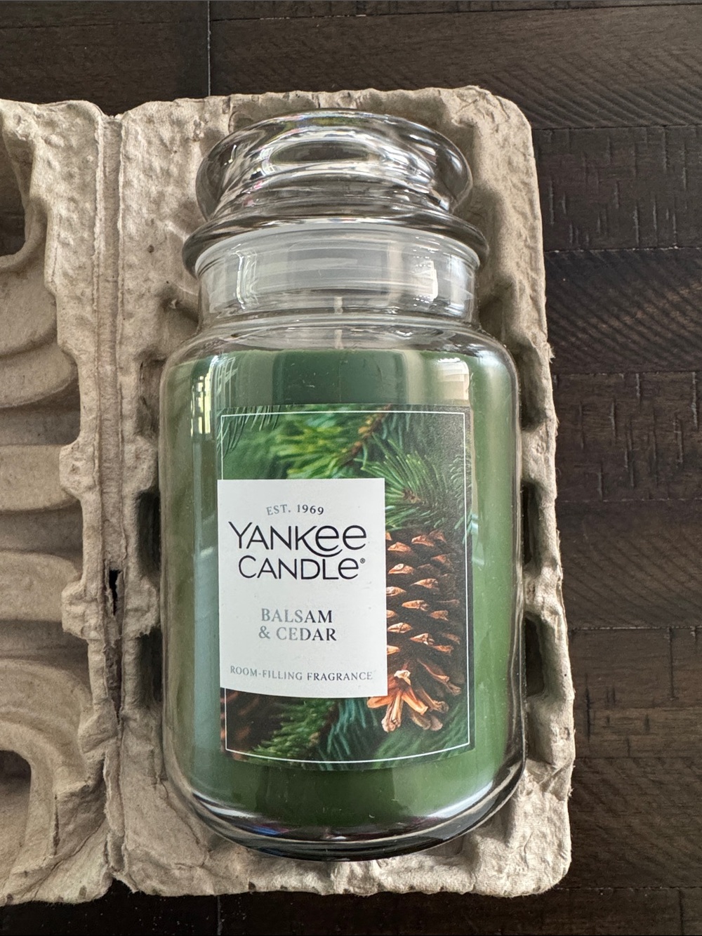 Yankee Candle Balsam & Cedar Forest Green 22 oz Scented Candle - Picture 4 of 7
